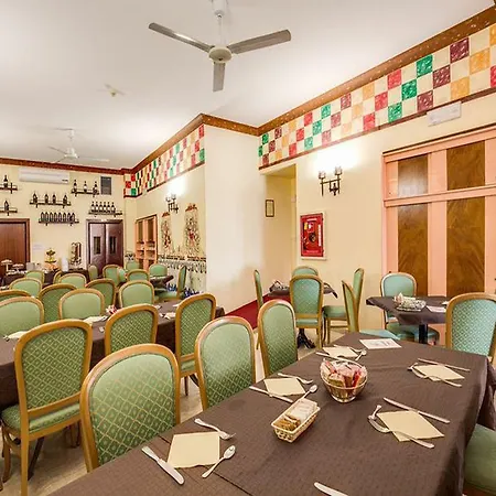 Hotel Roma 3*