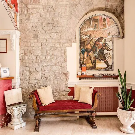Roma Hotel 3*