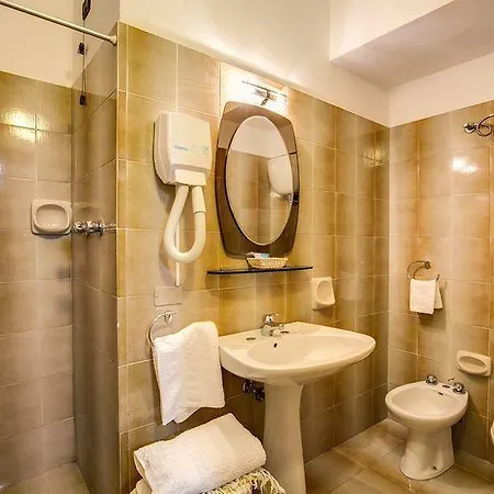 Roma Hotel